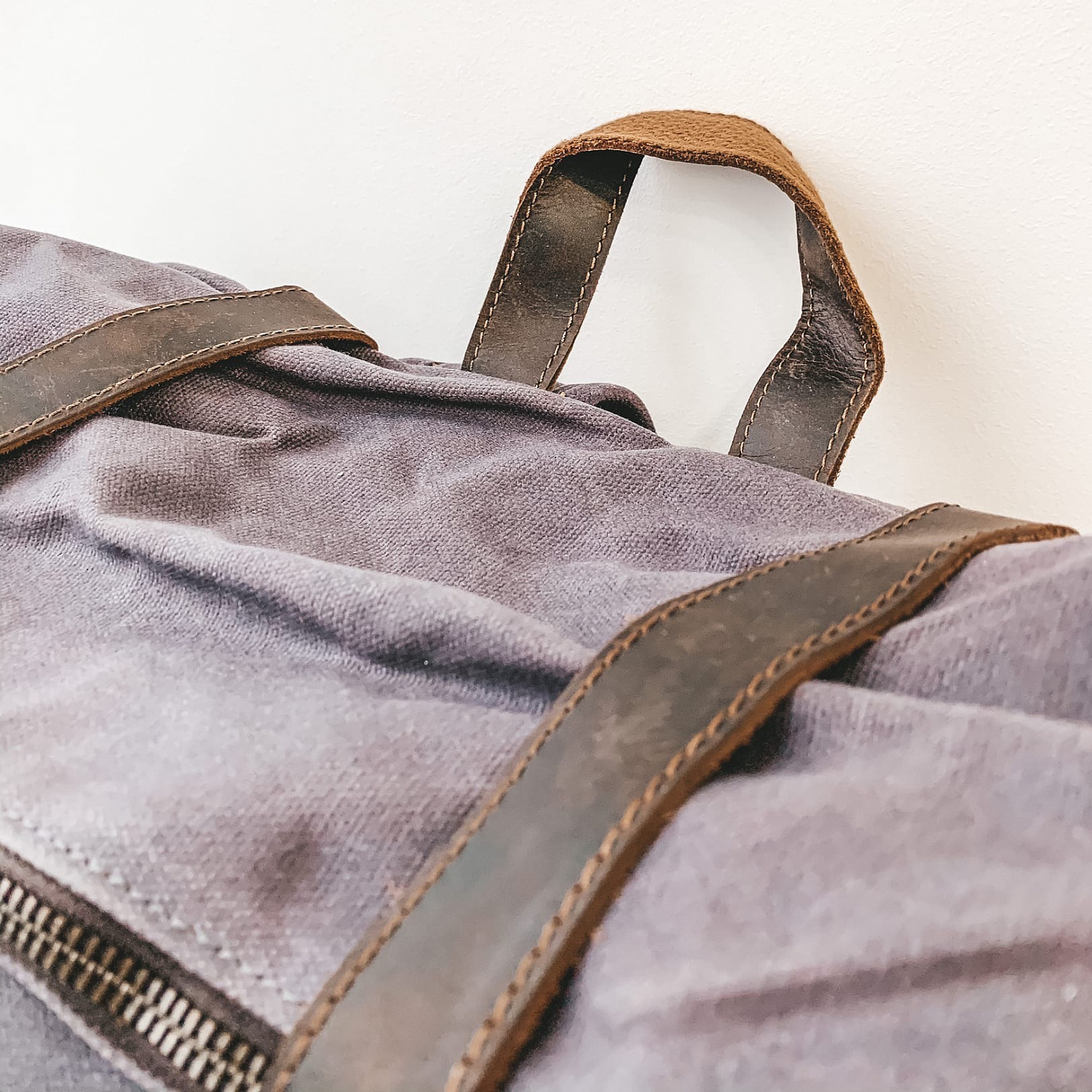 Что удобнее для вас: сумка или рюкзак?